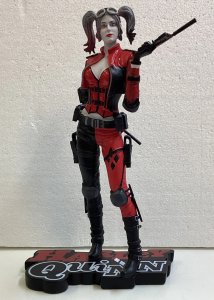 Harley Quinn Red White & Black Statue Injustice 2 693/5000