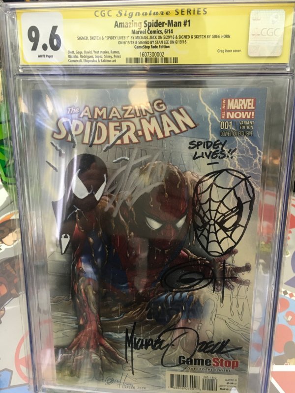 Amazing Spider-Man 1 Horn GameStop Fade Variant CGC Stan Lee sig triple signed