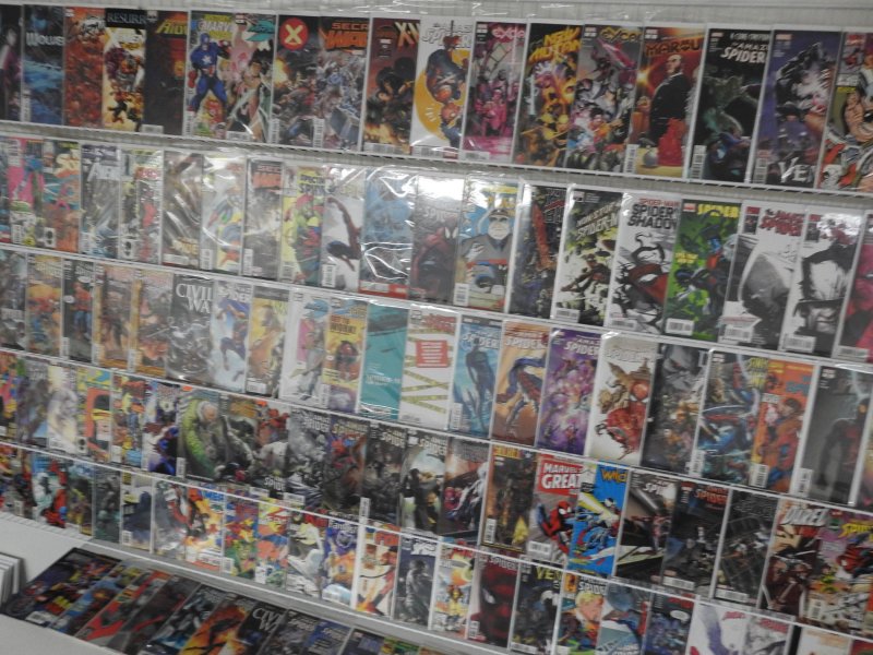 Huge Lot 150+ Comics W/ Spider-Man, Venom, Logan+ Avg VF-NM Condition!