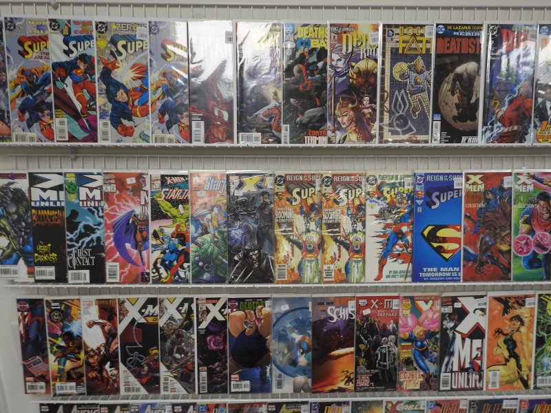 Huge Lot 140+ Comics W/ Batman, X-Men, Superman, +More AVG VF-