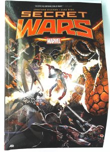Secret Wars  Trade Paperback #1, VF+ (Actual scan)