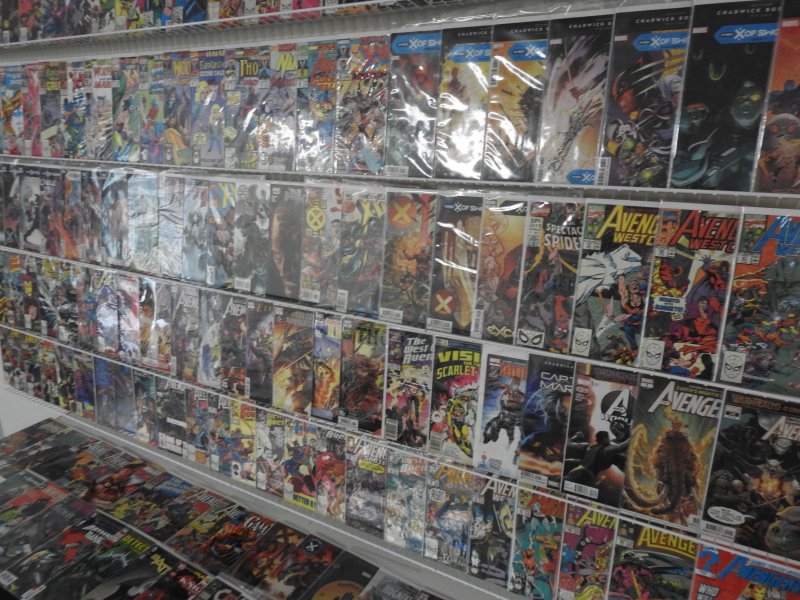 Huge Lot 140+ Comics W/ What If, Avengers, X-Men, +More! Avg VF- Condition!