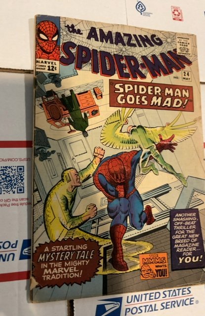 The Amazing Spider-Man #24 (1965) spider goes mad Spine split bottom/Tape