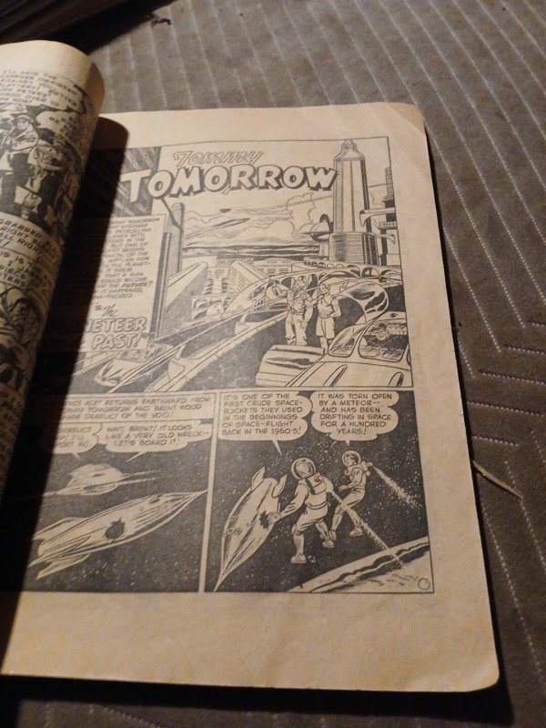 COLOSSAL COMIC #18 Silver Age 1961 Australian Kenmure Press Batman Superman Pulp