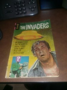 THE INVADERS #1 Gold Key Silver Age Comic TV Sci Fi PHOTO COVER 1967 Spaceship