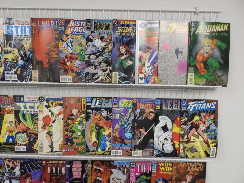 Huge Lot 190+ Comics W/ Superman, Batman, X-Men, +More! Avg FN Condition!