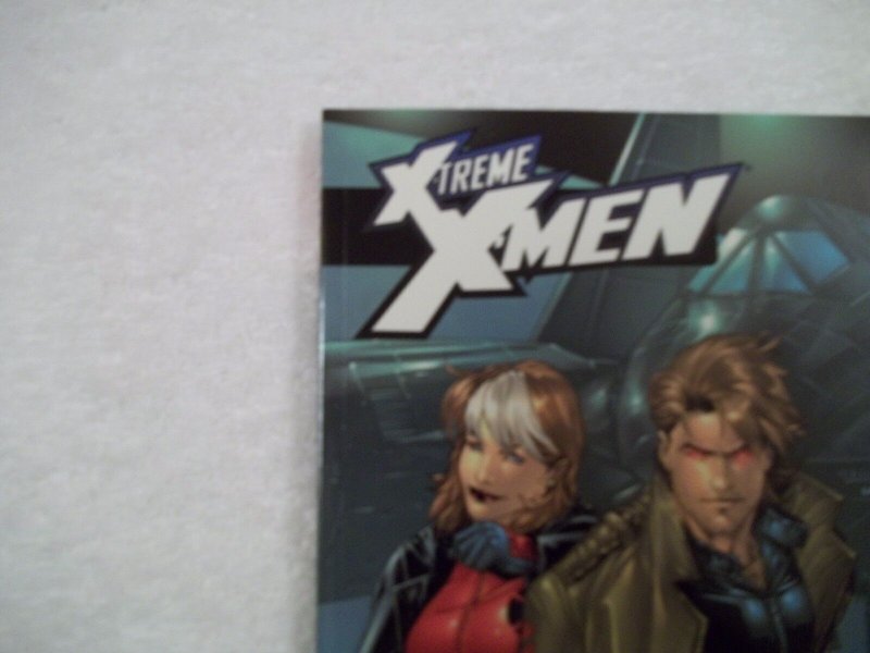 X treme X men: Intifada   Written by Chris Claremont.