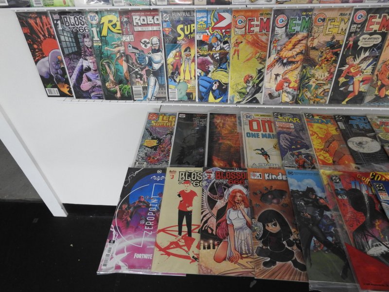 Huge Lot 160+ Comics W/ Swamp Thing, X-Men, Dr. Strange+ Avg VF- Condition!