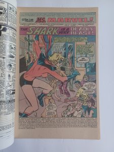 Ms Marvel #15 newsstand - Namorita - 1977 - VF/NM