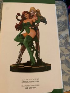 DC Collectibles Designer Series Harley Quinn and Poison Ivy Statue