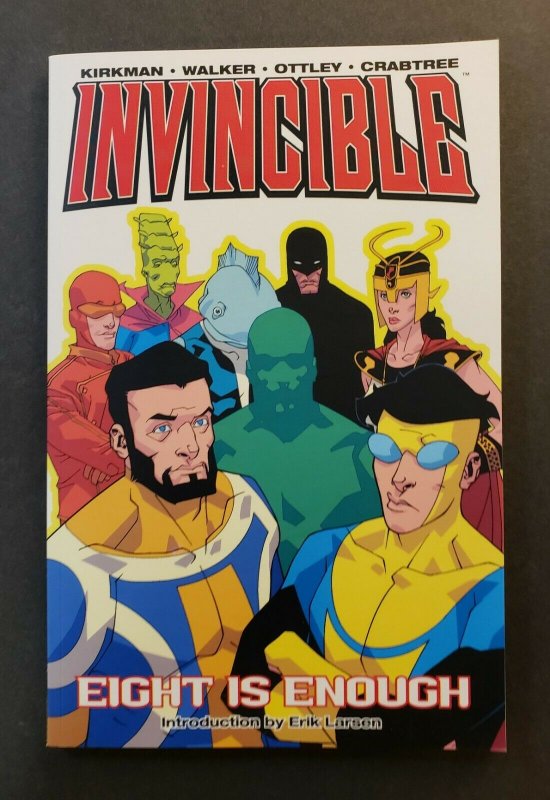 INVINCIBLE VOL.2 EIGHT IS ENOUGH TPB SOFT COVER FIRST PRINT VF/NM