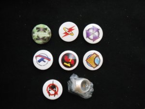 DC FLASHPOINT PIN AND RING LOT OF 8 SUPERMAN AQUAMAN HAL JORDAN