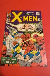 The X-Men #15 (1965)Kirby vs the sentinels mid upper graded