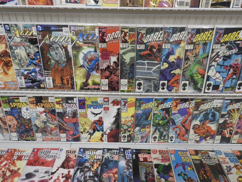 Huge Lot 150+ Comics W/ Thor, Batman, Spiderman, +More AVG VF-