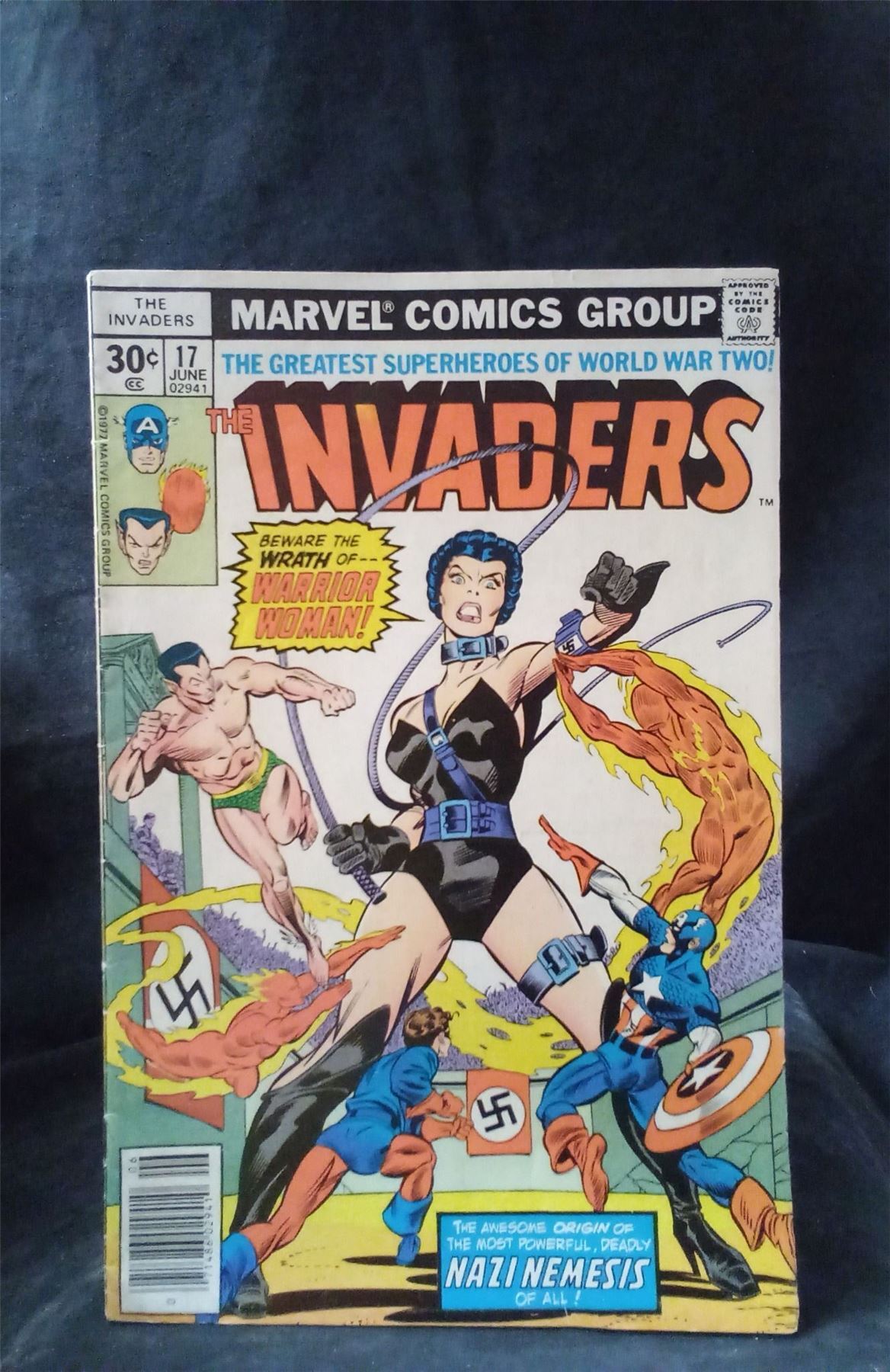 The Invaders #8 1976- UNION JACK- Marvel COMIC BOOK FN: (1977) Comic