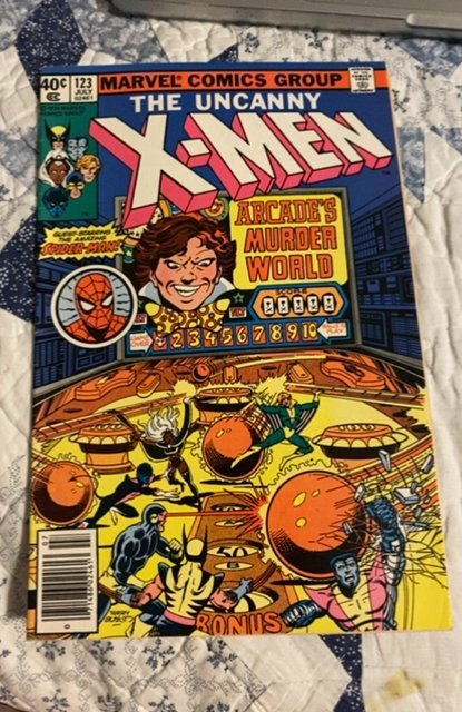 The X-Men #123 (1979)murder at the arcade w Spider-Man