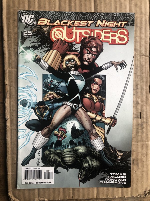 The Outsiders #25 (2010)