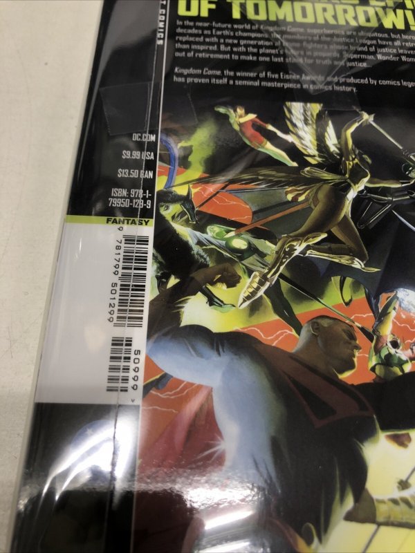 Kingdom Come (2025) DC Compact Comics TPB SC | Mark Waid • Alex Ross