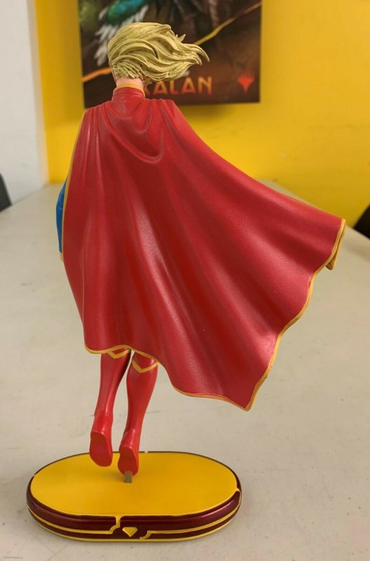 DC Comics Cover Girls Supergirl Statue Numbered Limited Edition 1297/5200 