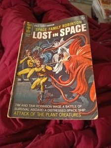 Space Family Robinson #30 October 1968 Gold key silver age TV show Lost in Space