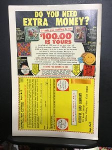 Fantastic Four #121 (1972) high-grade silver surfer key! VF/NM Wow