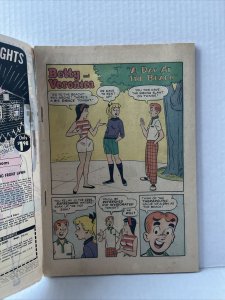 Archie’s Giant Series #8  Betty And Veronica Summer Fun  1960 