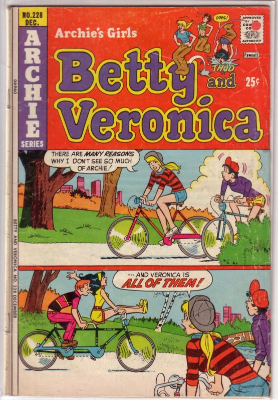Archie's Girls Betty and Veronica   #228 GD bicycle cover