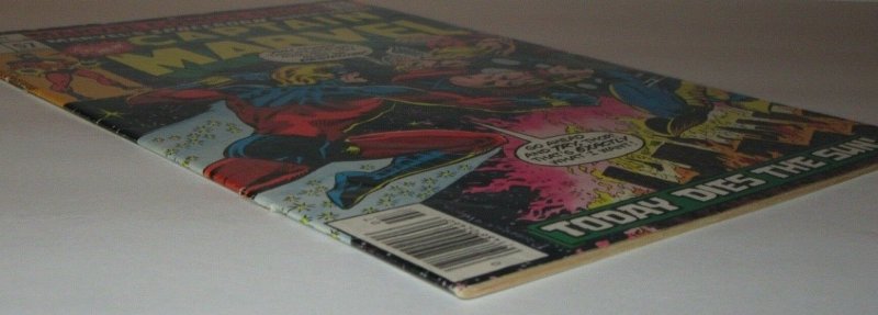 Captain Marvel #57 Thor Appearance 1978 Marvel Comics VF/NM