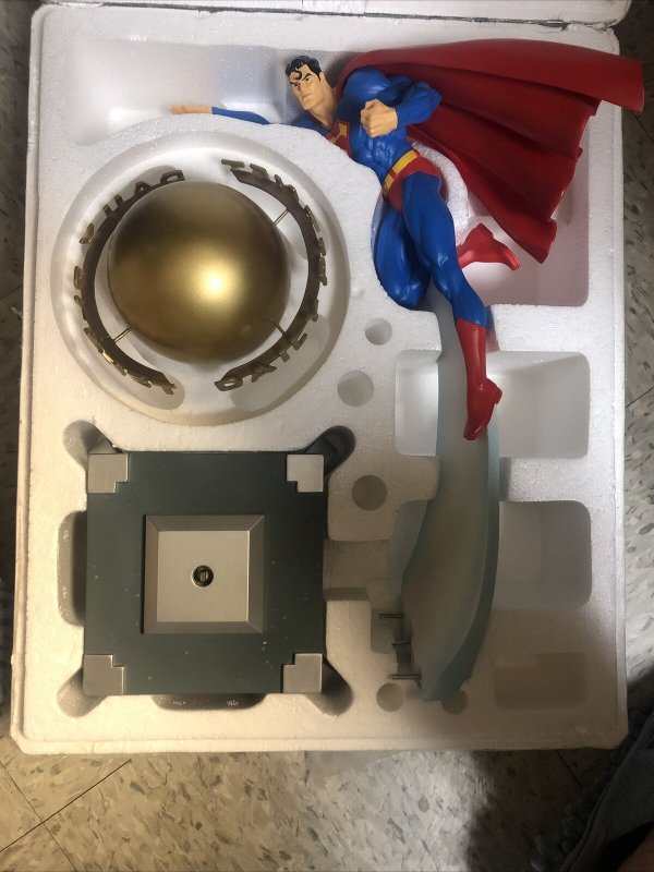 Superman Deluxe Statue 2006 DC Direct # 1278/1500 