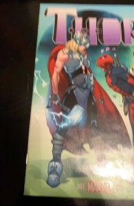Thor #1 Hastings Exclusive Deadpool Variant - Pasqual Ferry (2014)