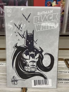 BATMAN BLACK AND WHITE #1 SIGNED AND REMARKED BY KEN HAESER - DYNAMIC FORCES