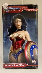 DC Direct DC Universe Online Wonder Woman Statue