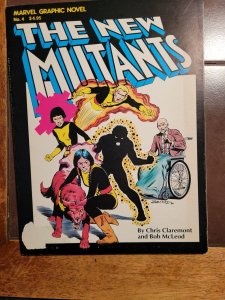 New Mutants • Marvel Graphic Novel #4 • First Printing Chris Claremont 
