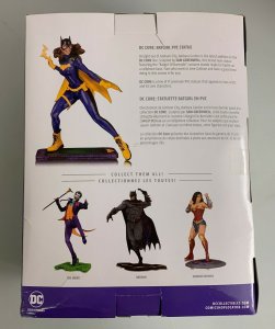 DC Core Batgirl Estatua 