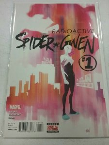 RADIOACTIVE SPIDER-GWEN #1 (MARVEL 2015) VF/NM  NW36