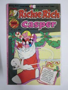 RICHIE RICH AND CASPER #10 (Harvey, 2/1976) VERY GOOD  (VG)  