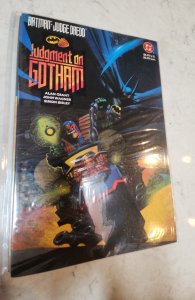 Batman/Judge Dredd: Judgment on Gotham (1991) tb