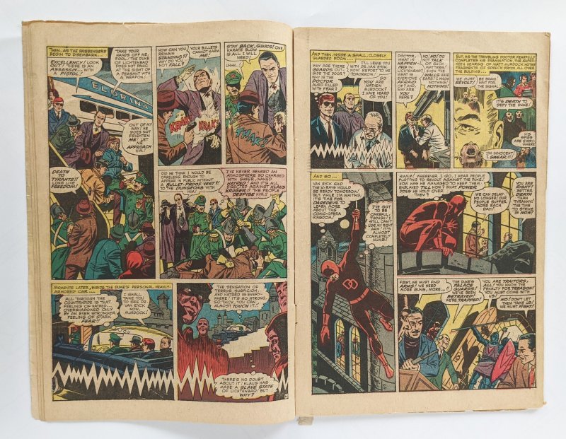 Daredevil #9 (1965)  GD/VG   [beat up spine, center page loose from staple]