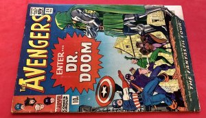 Avengers #25 (1966) 1st Battle of Avengers vs Doctor Doom 