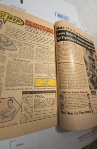 Fantastic Four #25 (1964)Incredible Hulk vs The thing. see dcription