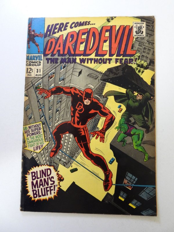 Daredevil #31 (1967) VG/FN condition stamp interior front cover and 1st page