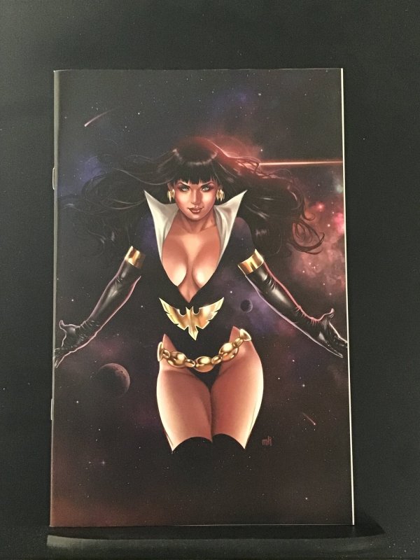 Vampirella : The Dark Powers #1 limited to 500 virgin cover