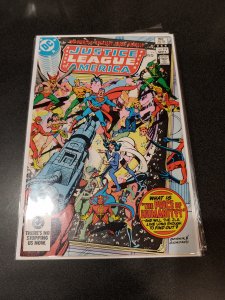 Justice League of America #218 (1983)