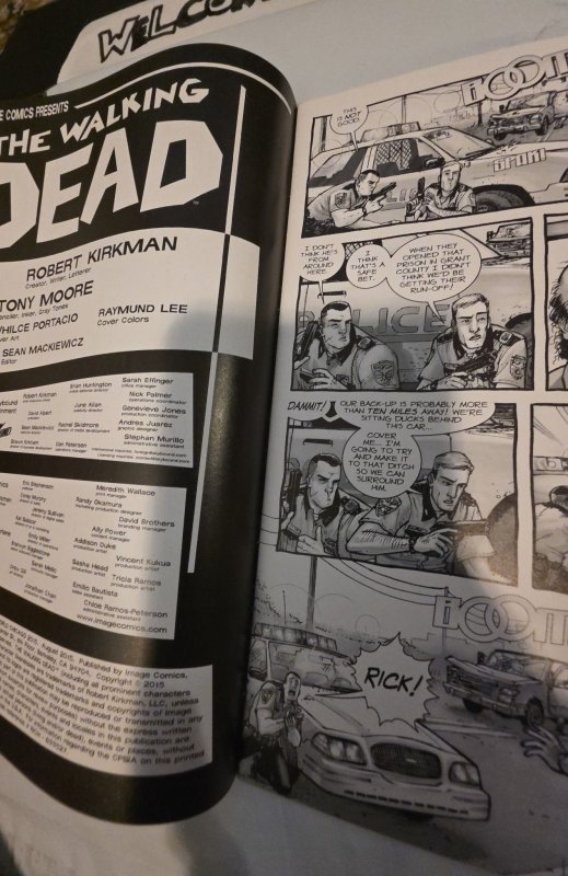 The Walking Dead #1 Wizard World Chicago 2015 Cover (2015)