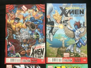 X-MEN 4PC LOT (VF) WOLVERINE & THE X-MEN!! 2013