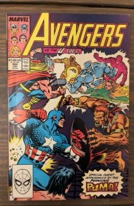 Lot of 16 Comics (See Description) Thor, Avengers, The Defenders, Warlord, Th...