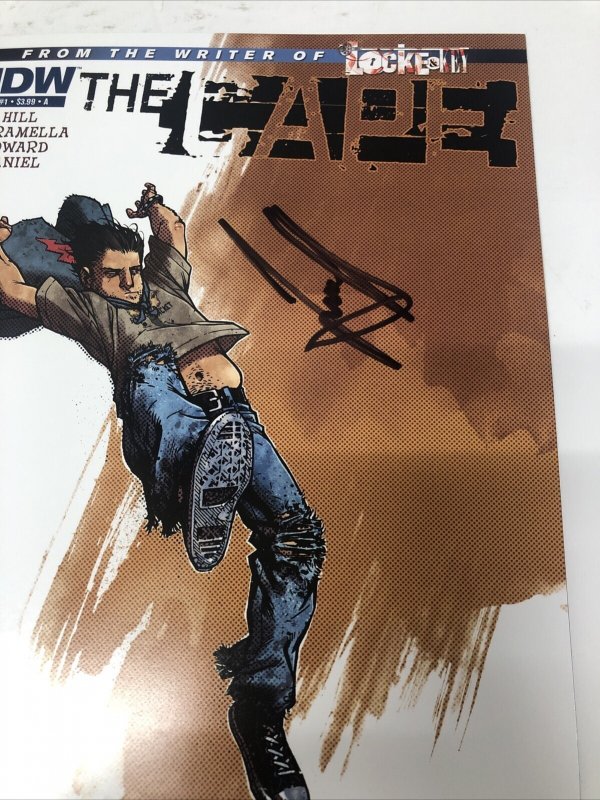 The Cape # 1 Signed Joe Hill • Jason Ciarmella (VF / NM) IDW Publishing • Howard