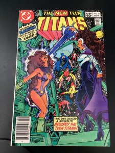 DC Comics,New Teen Titans #23, Newstand, 1st Blackfire , Look!