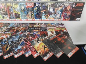 Huge Lot 200+ Comics W/ Avengers, Infinity, Uncanny+ Avg VF-NM Condition!!