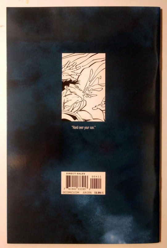 Dark Knight III: The Master Race #4 (9.6, 2016)